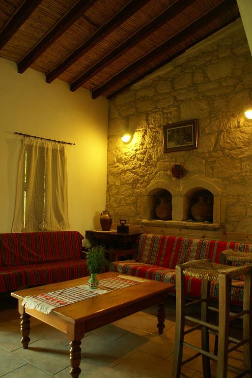 Loxandra Inn Káthikas Habitación foto