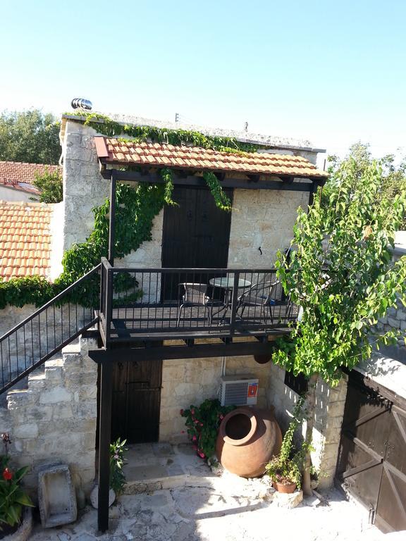 Loxandra Inn Káthikas Exterior foto