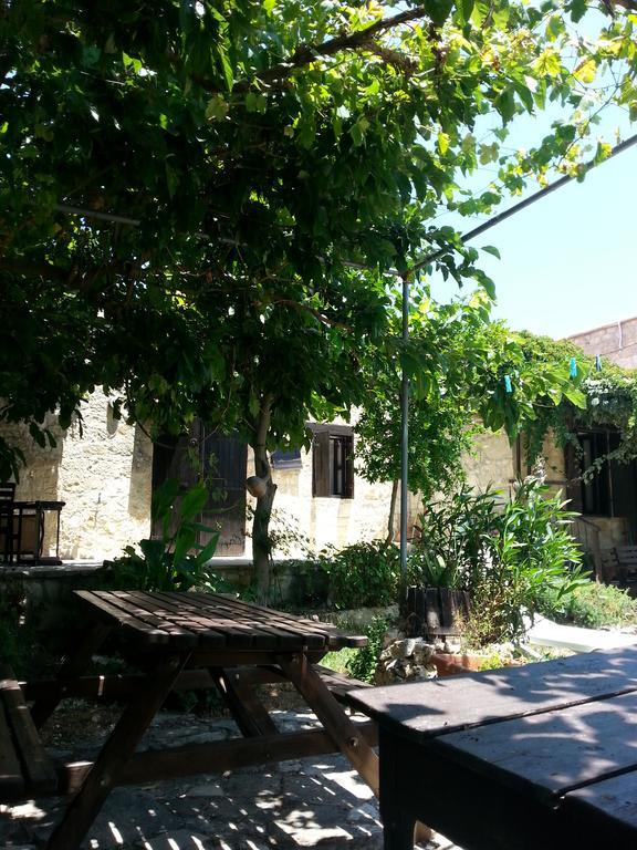 Loxandra Inn Káthikas Exterior foto